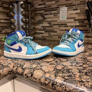 Jordan 1 mid sprite